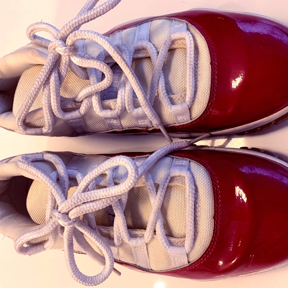 Original 2002 Jordan 11 Cherry Low Tops in 9.5